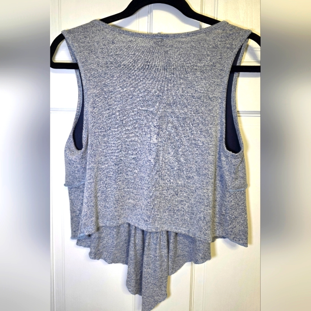Best Cody Tiered Crop Top- Size Lg Blue - Picture 2 of 5